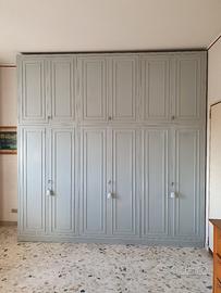 Armadio a 12 ante in legno massello - modernariato