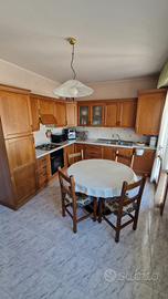 Appartamento primo piano - Castelferretti