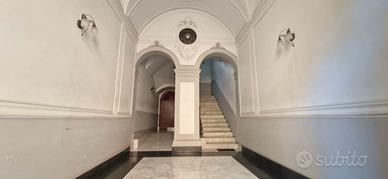 PRESSI VIA UMBERTO 6 vani con terrazzo