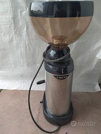 Macinacaffè professionale.