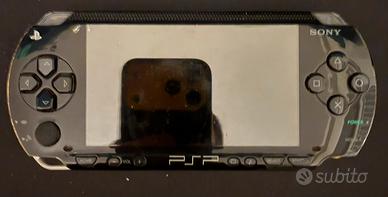 PSP Sony con custodia e cavo - da testare