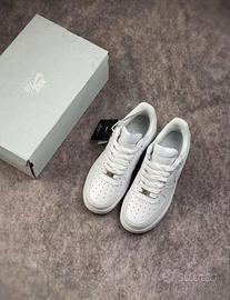 Nike Air Force 1 Bianche Taglia 40 Nuove