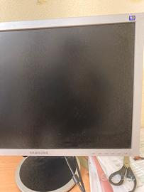 MONITOR SAMSUNG 18 POLLICI