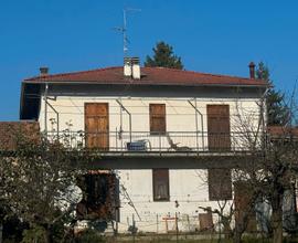 Villa Bifamiliare Con 300 MQ DI GIARDINO