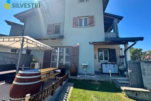 Appartamento di 85 m² con 3 locali e box auto a Ca