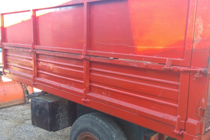 Rimorchio agricolo con documenti