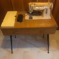Macchina da cucire Singer 412 M con mobile