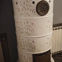 STUFA A TORRE IN CERAMICA DI CASTELLAMONTE