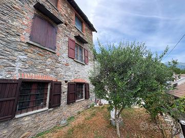 CASA INDIPENDENTE A PONT-CANAVESE