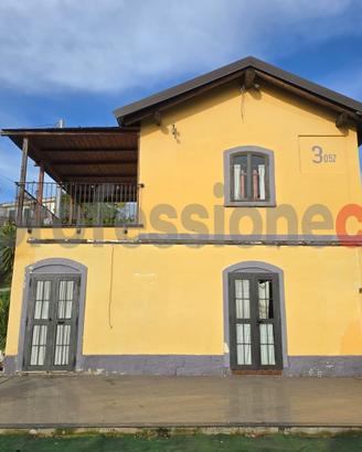 Fratte- ampia soluzione con giardino