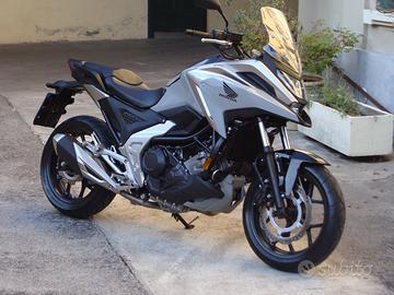 Nc750x 2025 km 300