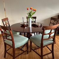 Tavolo rotondo in noce