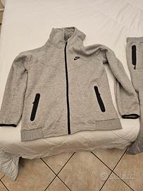 tuta nike tech XL