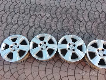 4 cerchi in lega 15 Opel