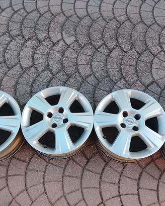 4 cerchi in lega 15 Opel