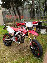HM CRM 125
