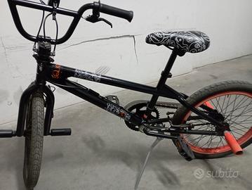 BMX bicicletta 