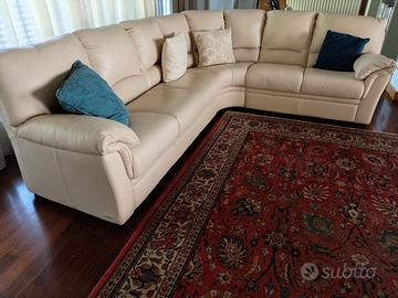 divano angolare in pelle Natuzzi