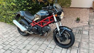 Ducati Monster 695