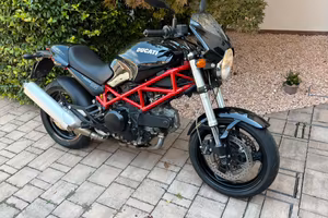 Ducati Monster 695