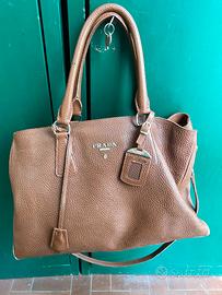 Prada borsa di pelle con tracolla