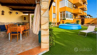 Quadrilocale con cortile vicino al Poetto