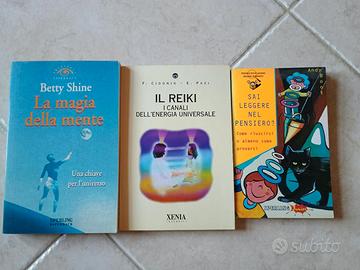 Lotto di libri di crescita personale/evoluzione