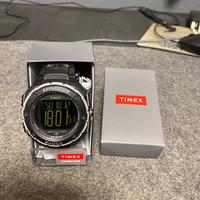 Timex Expedition con sveglia vibrazione