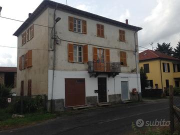 3 appartamenti in ex cascina indipendente