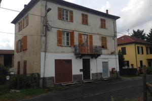 3 appartamenti in ex cascina indipendente