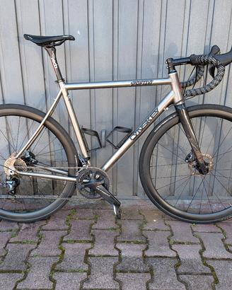 bici corsa Lynskey titanio Shimano Ultegra 