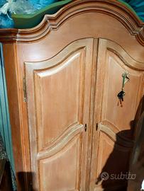 armadio cappello gendarme