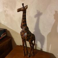 Giraffa in legno soprammobile