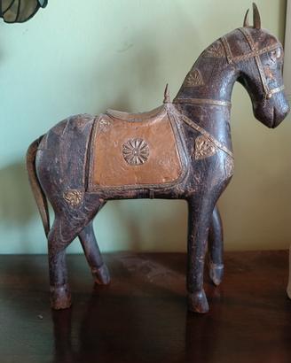 cavallo Marwari in legno