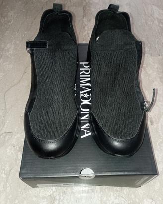 Sneakers calza Primadonna nere con zeppa - 39