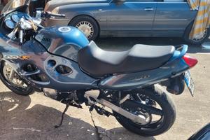 Gsxf suzuki gran turismo 750