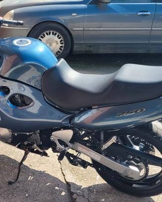 Gsxf suzuki gran turismo 750