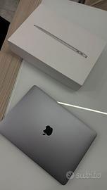MacBook Air M1 13″ batteria cambiata!
