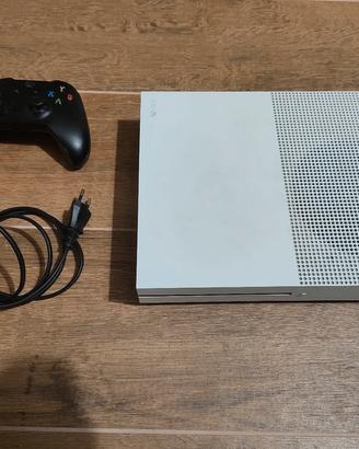 Xbox One + controller e cavi