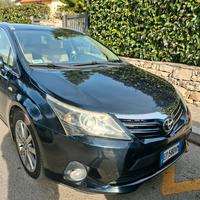 Autovettura Toyota Avensis sw 2013