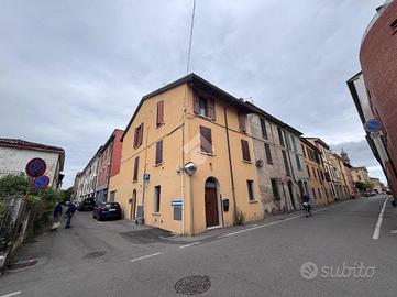 3 LOCALI A MASSA LOMBARDA