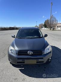 TOYOTA RAV 4  2.2 DID
