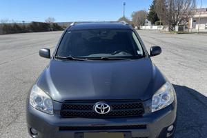 TOYOTA RAV 4  2.2 DID