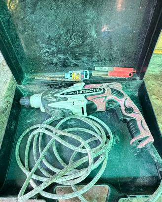 Tassellatore Hitachi DH24PB con valigetta e punte