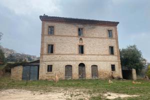 CASOLARE/VILLA STORICA da ristrutturare