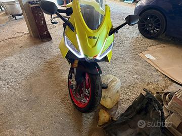 Aprilia rs 660