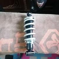 Yamaha R3 ammortizzatore posteriore