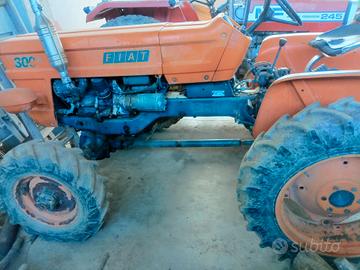 Trattore Fiat 300 dt