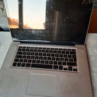 MacBook Pro 15.4" 2010 e Magic Mouse
