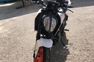 Ktm duke 390